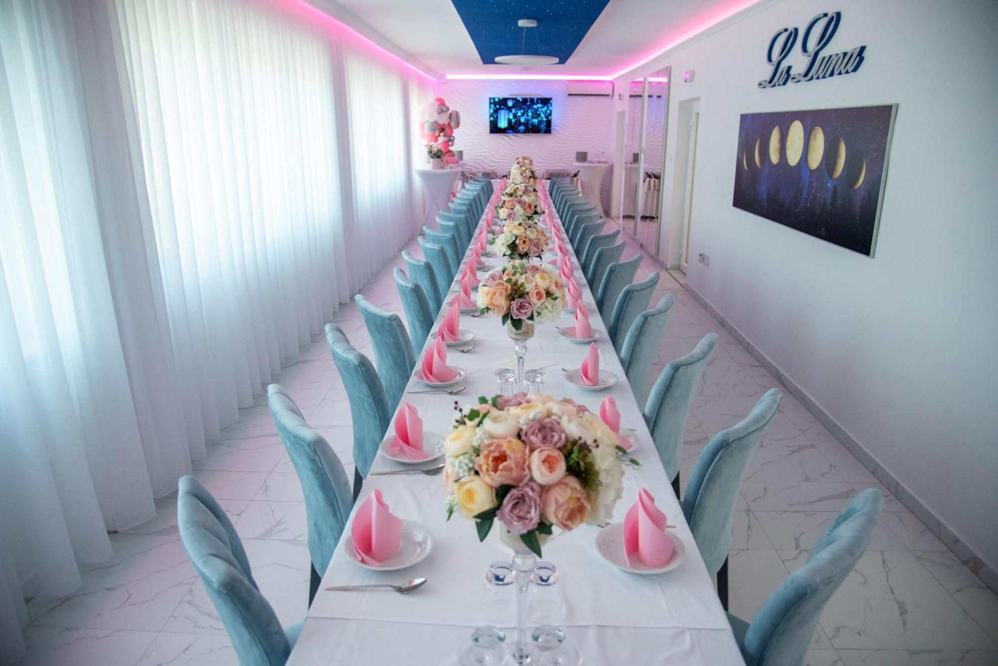 La Luna Premium Deluxe Apartment With Free Jacuzzi, Bikes & Covered Parking Nasice Экстерьер фото