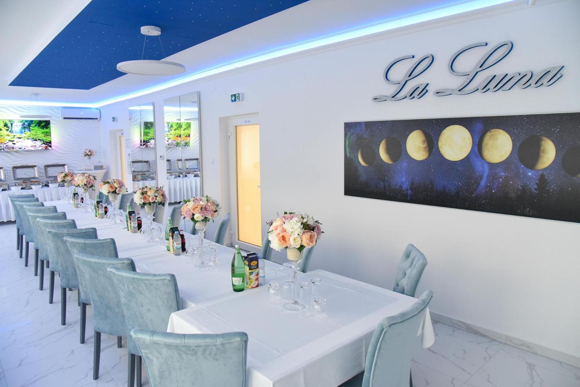 La Luna Premium Deluxe Apartment With Free Jacuzzi, Bikes & Covered Parking Nasice Экстерьер фото